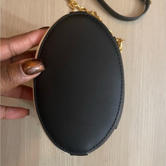 Zac Posen Cream/Navy Chain Refined Bucket bag - Picture 2 of 5